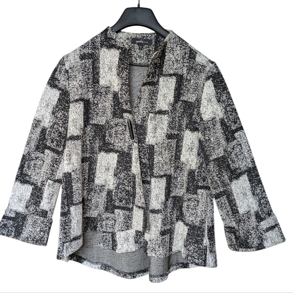 Yushi Black and White Textured Knit Lagenlook Swing Jacket Size Large